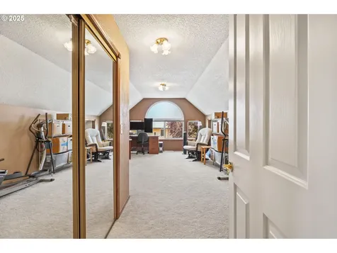 2812 SW Mawrcrest Avenue Gresham OR 97080