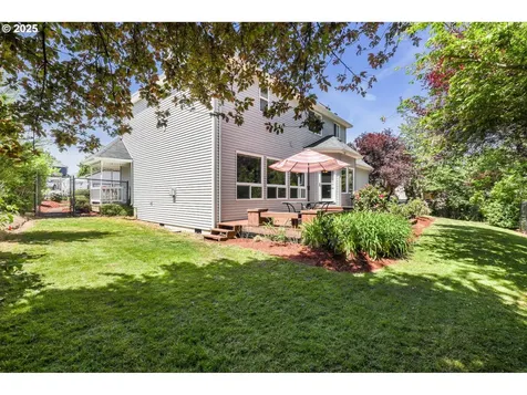 2812 SW Mawrcrest Avenue Gresham OR 97080