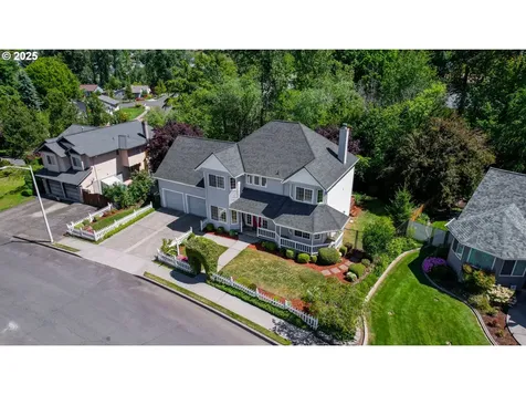 2812 SW Mawrcrest Avenue Gresham OR 97080