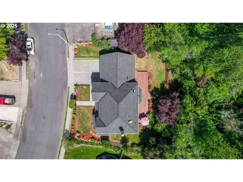 2812 SW Mawrcrest Avenue Gresham OR 97080