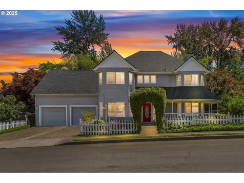 2812 SW Mawrcrest Avenue Gresham OR 97080