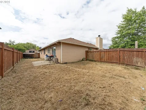116 S 7th Circle Cornelius OR 97113