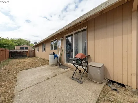 116 S 7th Circle Cornelius OR 97113