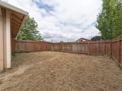 116 S 7th Circle Cornelius OR 97113