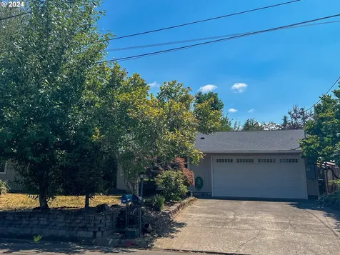 265 W Center Street Roseburg OR 97471