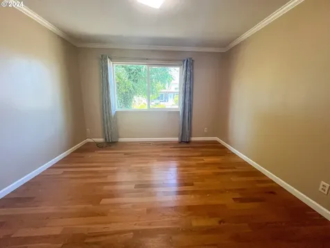 265 W Center Street Roseburg OR 97471
