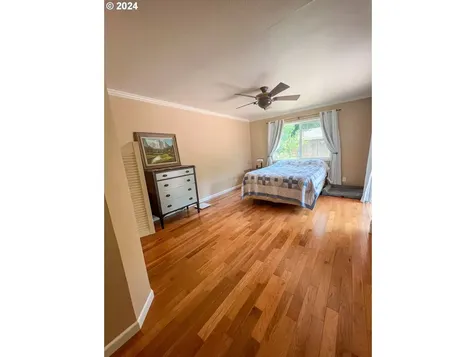265 W Center Street Roseburg OR 97471