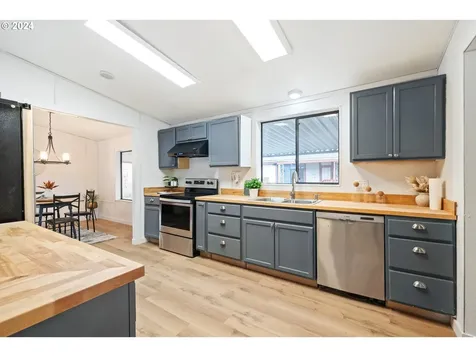 18485 Sw Pacific Drive Tualatin OR 97062