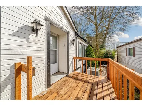 18485 Sw Pacific Drive Tualatin OR 97062