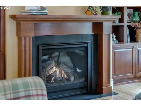 573 Nw Mount Bachelor Street Mcminnville OR 97128
