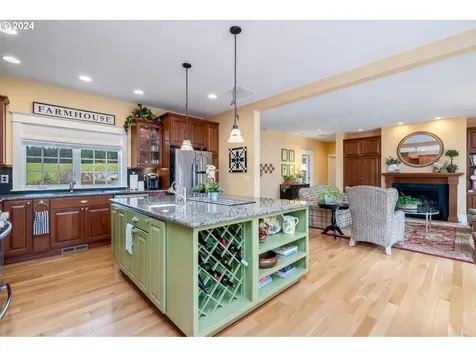 573 Nw Mount Bachelor Street Mcminnville OR 97128