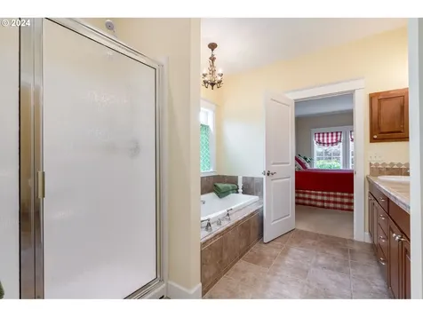 573 Nw Mount Bachelor Street Mcminnville OR 97128