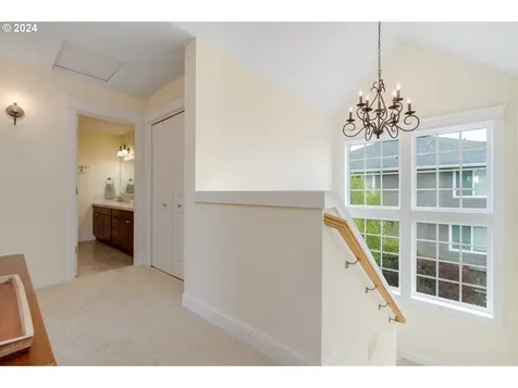 573 Nw Mount Bachelor Street Mcminnville OR 97128