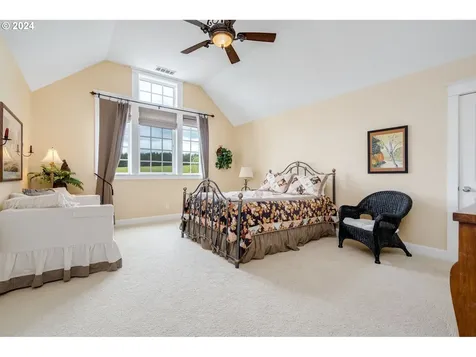 573 Nw Mount Bachelor Street Mcminnville OR 97128