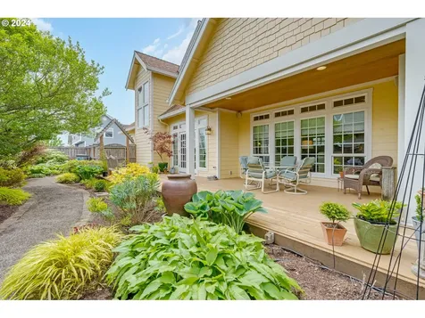 573 Nw Mount Bachelor Street Mcminnville OR 97128