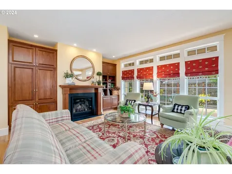 573 Nw Mount Bachelor Street Mcminnville OR 97128