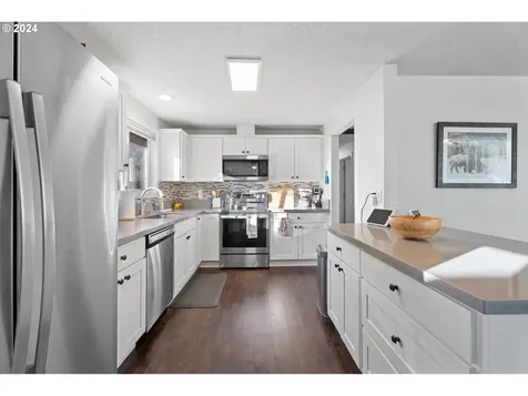 17740 SW Florence Street Beaverton OR 97078