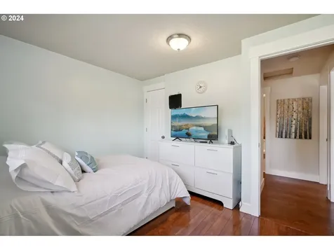 1022 Ne Thomas Street Hillsboro OR 97124