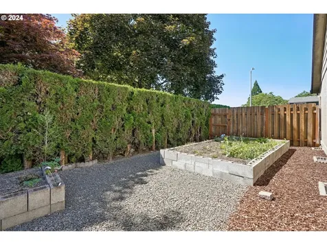 1022 Ne Thomas Street Hillsboro OR 97124
