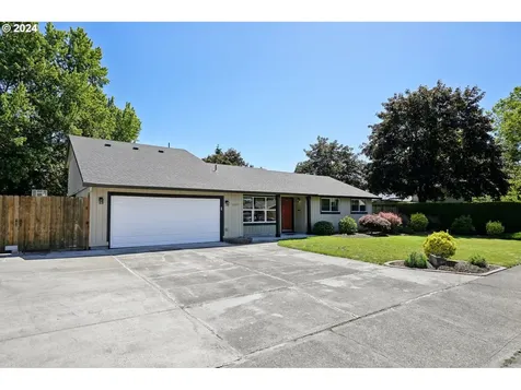 1022 Ne Thomas Street Hillsboro OR 97124