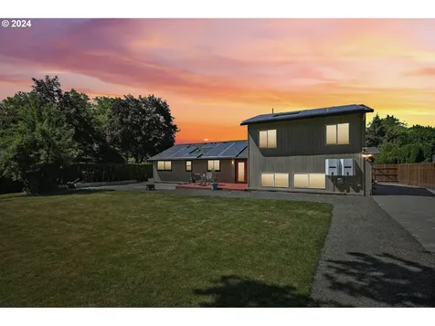 1022 Ne Thomas Street Hillsboro OR 97124