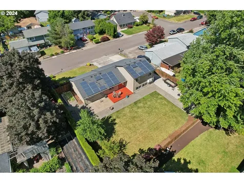 1022 Ne Thomas Street Hillsboro OR 97124