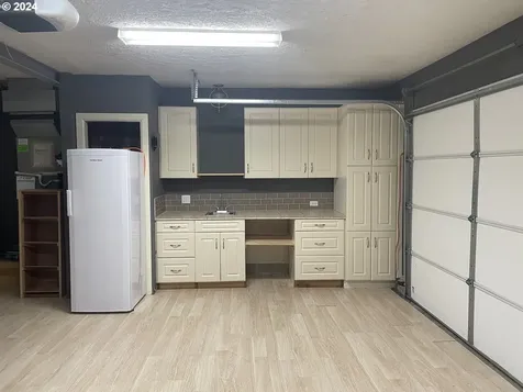1022 Ne Thomas Street Hillsboro OR 97124
