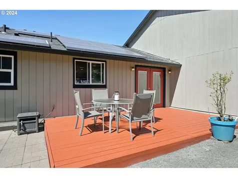 1022 Ne Thomas Street Hillsboro OR 97124