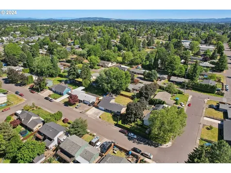 1022 Ne Thomas Street Hillsboro OR 97124