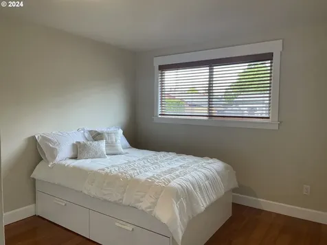 1022 Ne Thomas Street Hillsboro OR 97124