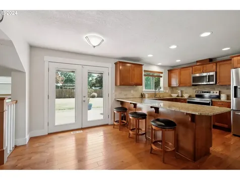 1022 Ne Thomas Street Hillsboro OR 97124