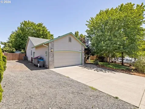 1512 Monroe Street Lafayette OR 97127