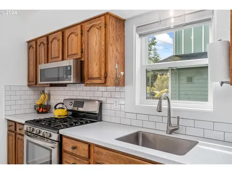 7915 Se 45th Avenue Portland OR 97206