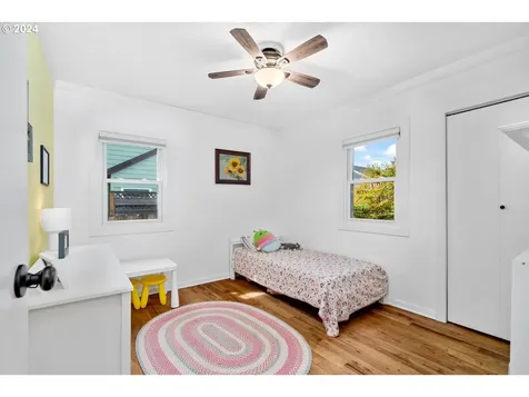 7915 Se 45th Avenue Portland OR 97206