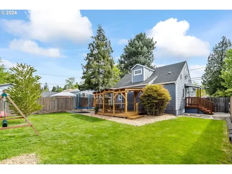 7915 Se 45th Avenue Portland OR 97206