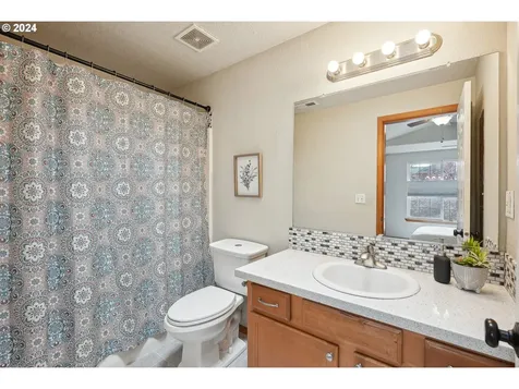 123 Se 119th Avenue Portland OR 97216