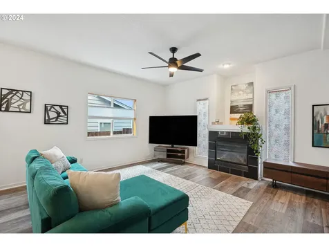 123 Se 119th Avenue Portland OR 97216