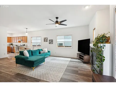 123 Se 119th Avenue Portland OR 97216