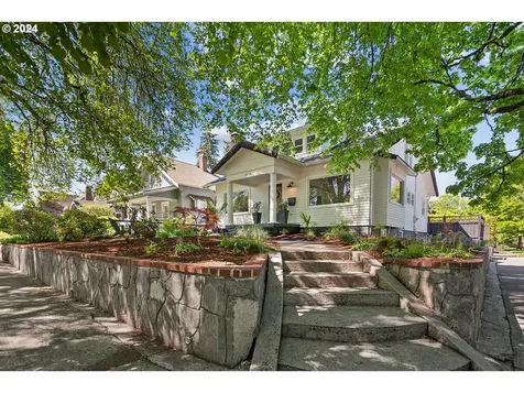 2645 Ne 37th Avenue Portland OR 97212