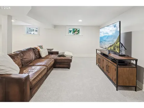 2645 Ne 37th Avenue Portland OR 97212
