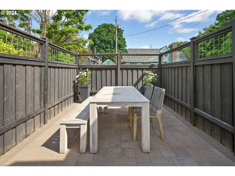 2645 Ne 37th Avenue Portland OR 97212
