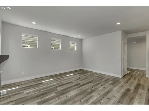 4042 SE Mckenzie Avenue Hillsboro OR 97123