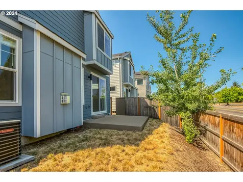 4042 SE Mckenzie Avenue Hillsboro OR 97123