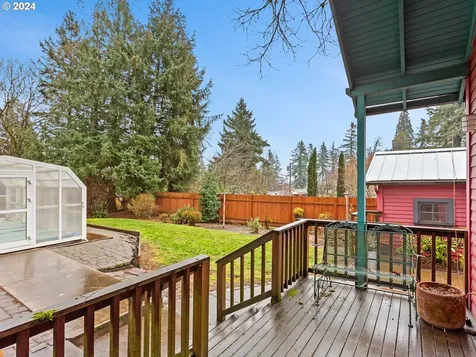 7428 SW 27th Avenue Portland OR 97219