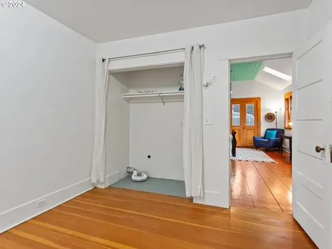 7428 SW 27th Avenue Portland OR 97219