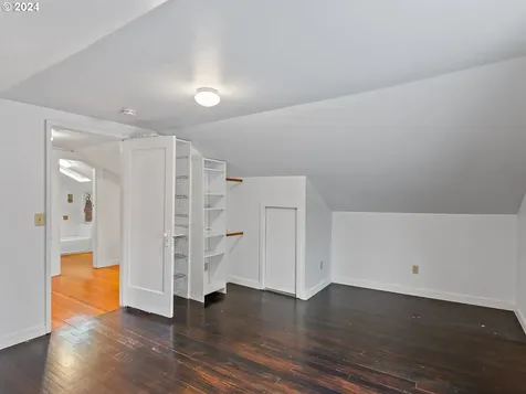 7428 SW 27th Avenue Portland OR 97219
