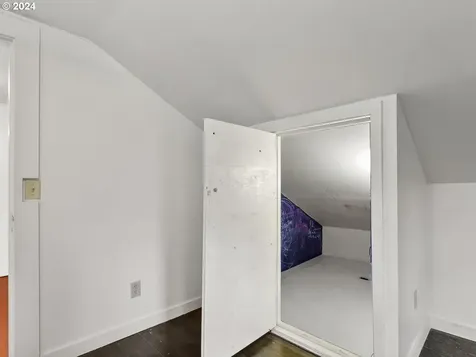 7428 SW 27th Avenue Portland OR 97219