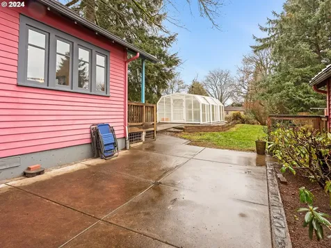 7428 SW 27th Avenue Portland OR 97219