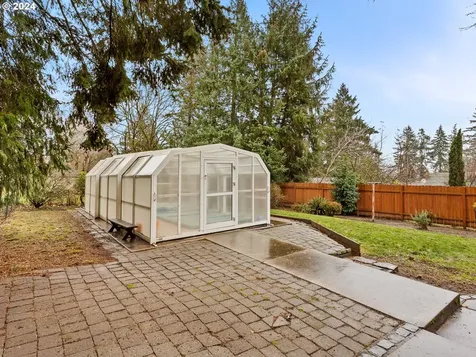 7428 SW 27th Avenue Portland OR 97219