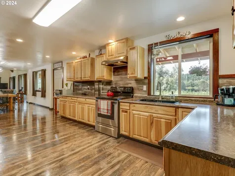 42361 Upper Berlin Drive Lebanon OR 97355